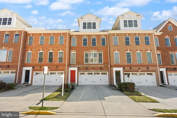 $850,000 | 7897 Carbondale Way, Springfield, VA 22153