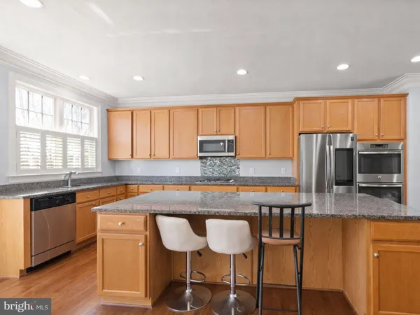 $885,000 | 7897 Carbondale Way, Springfield, VA 22153