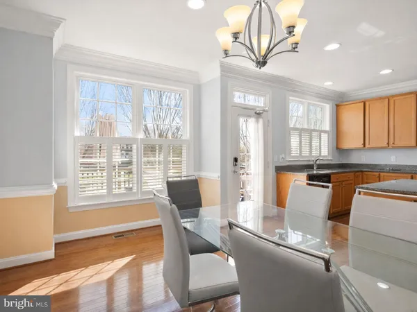 $885,000 | 7897 Carbondale Way, Springfield, VA 22153