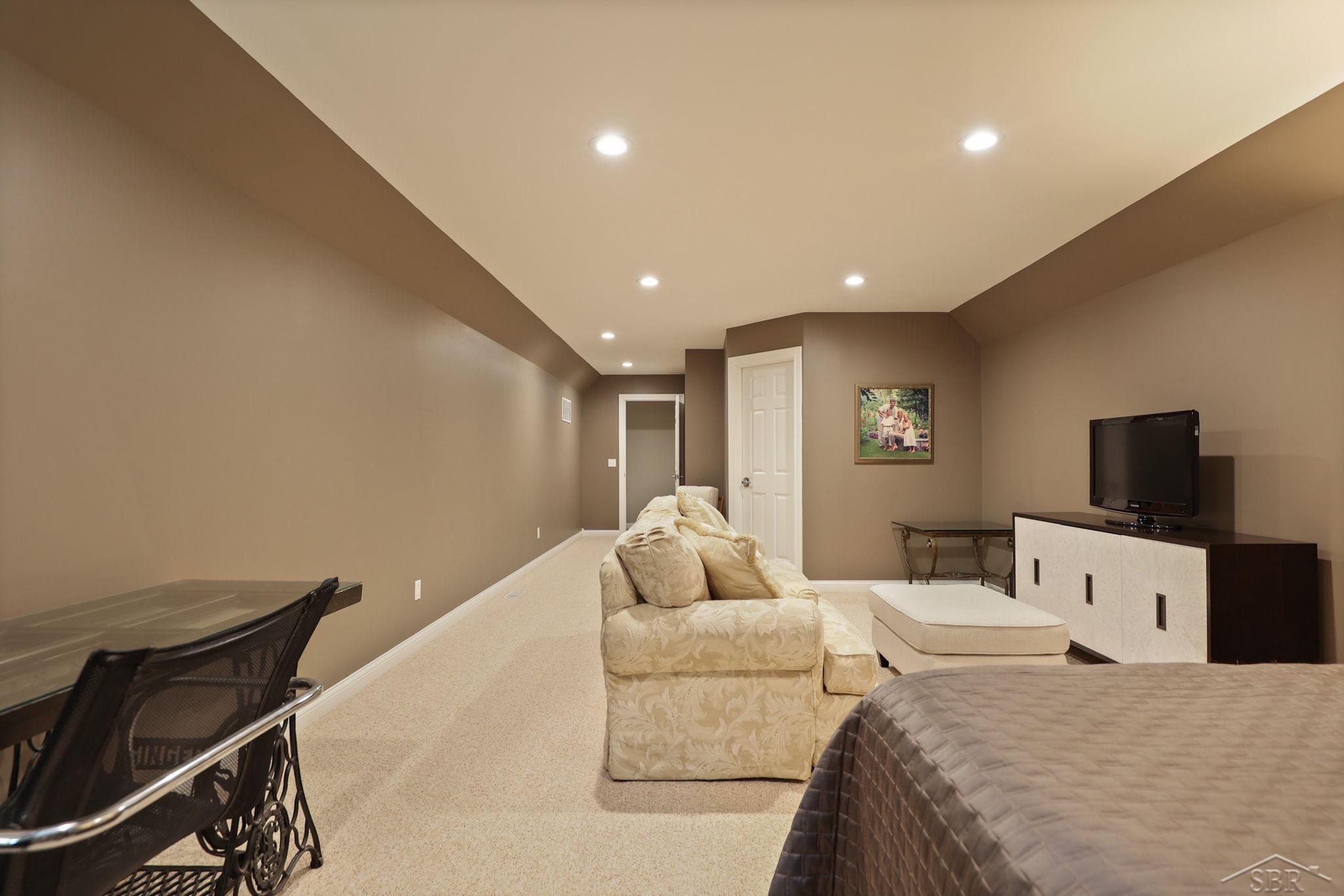 544 East Monroe Road Midland, MI 48642 - Photo 56 of 97 50119790-55.JPG