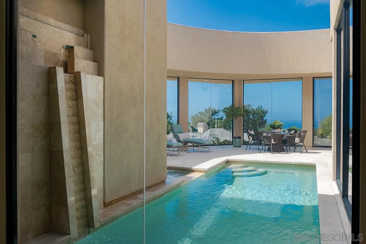 7323 Fairway Road La Jolla, CA 92037 - Photo 14 of 63 Gallery Image 14