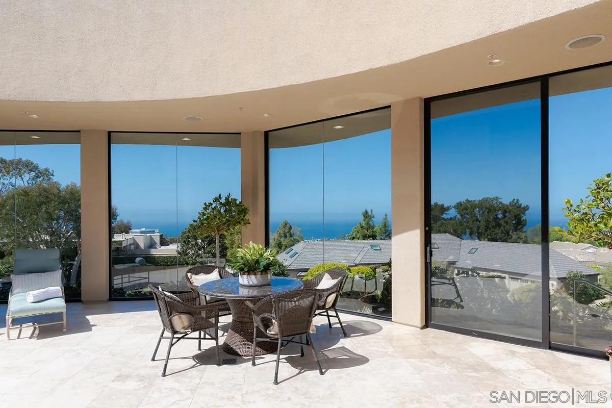 7323 Fairway Road La Jolla, CA 92037 - Photo 18 of 63 Gallery Image 18
