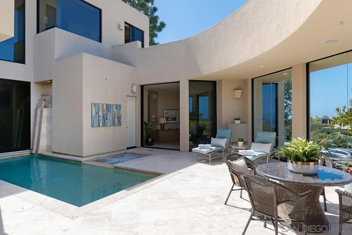 7323 Fairway Road La Jolla, CA 92037 - Photo 21 of 63 Gallery Image 21