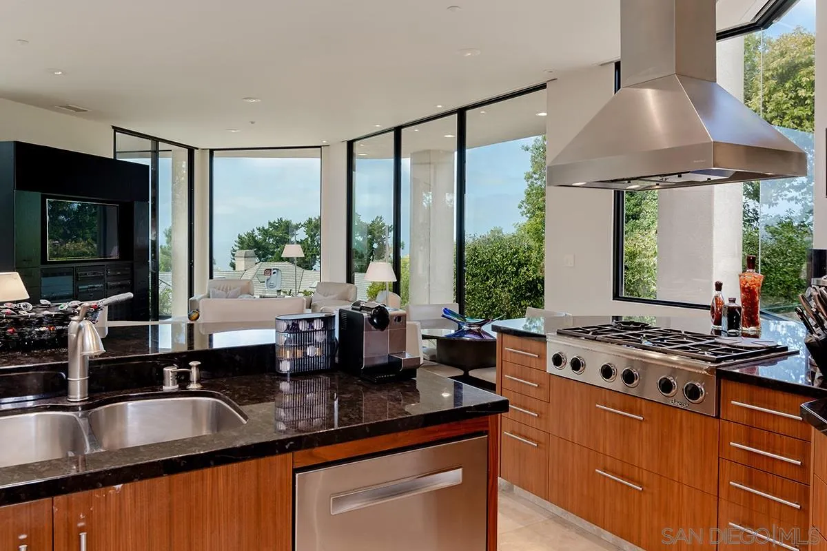 7323 Fairway Road La Jolla, CA 92037 - Photo 36 of 63 Gallery Image 36