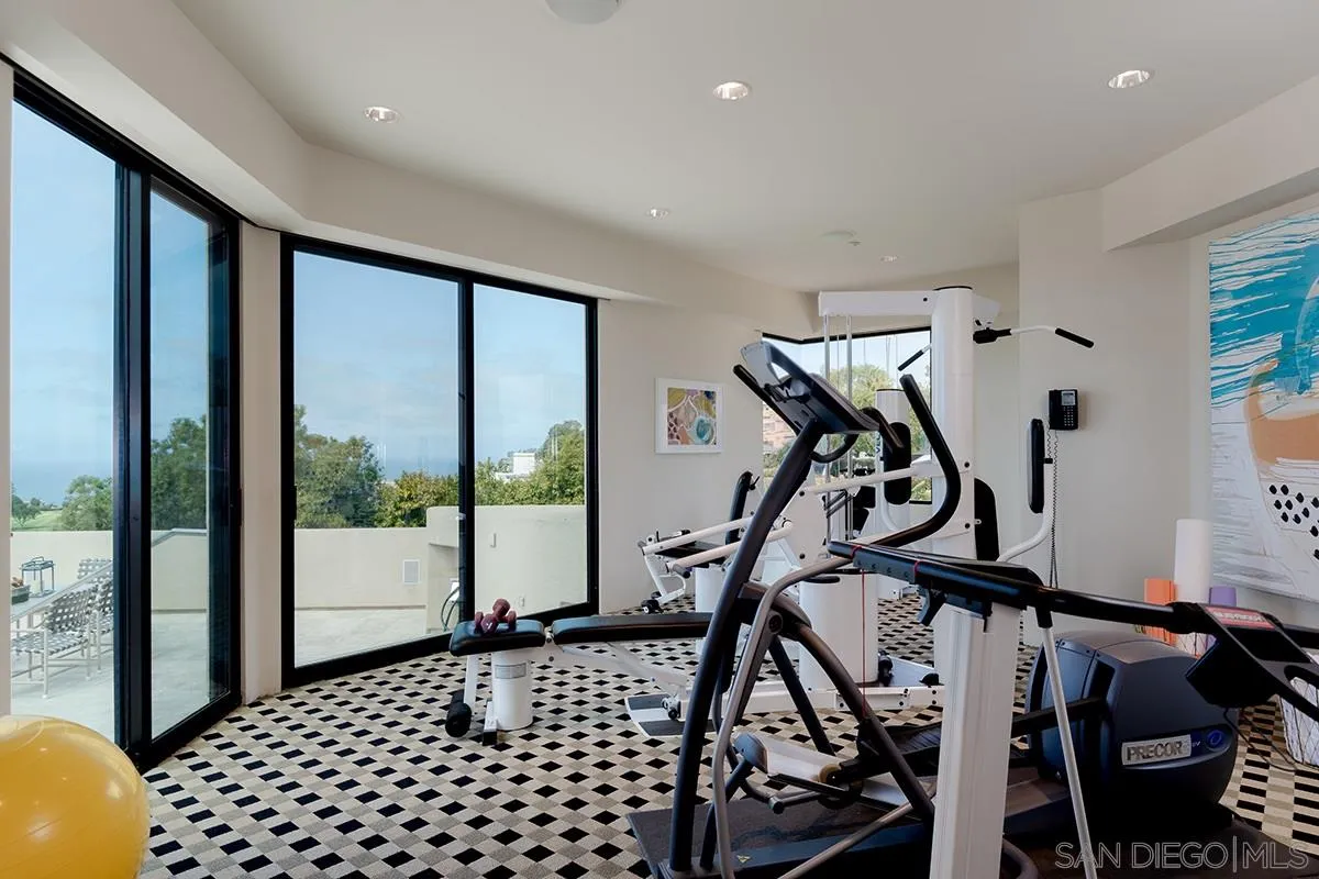 7323 Fairway Road La Jolla, CA 92037 - Photo 48 of 63 Gallery Image 48