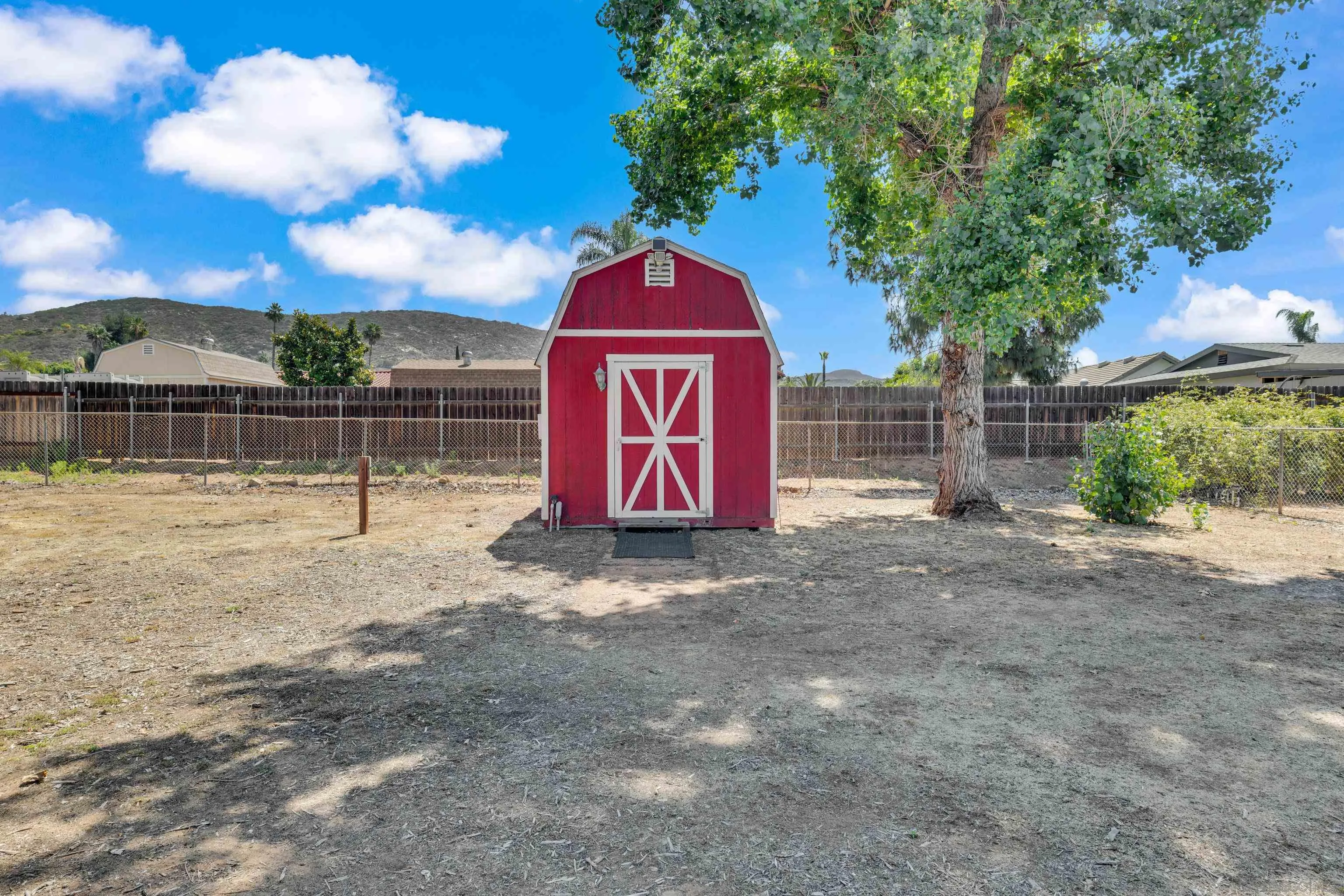 14643 Espola Road Poway, CA 92064 - Photo 4 of 36