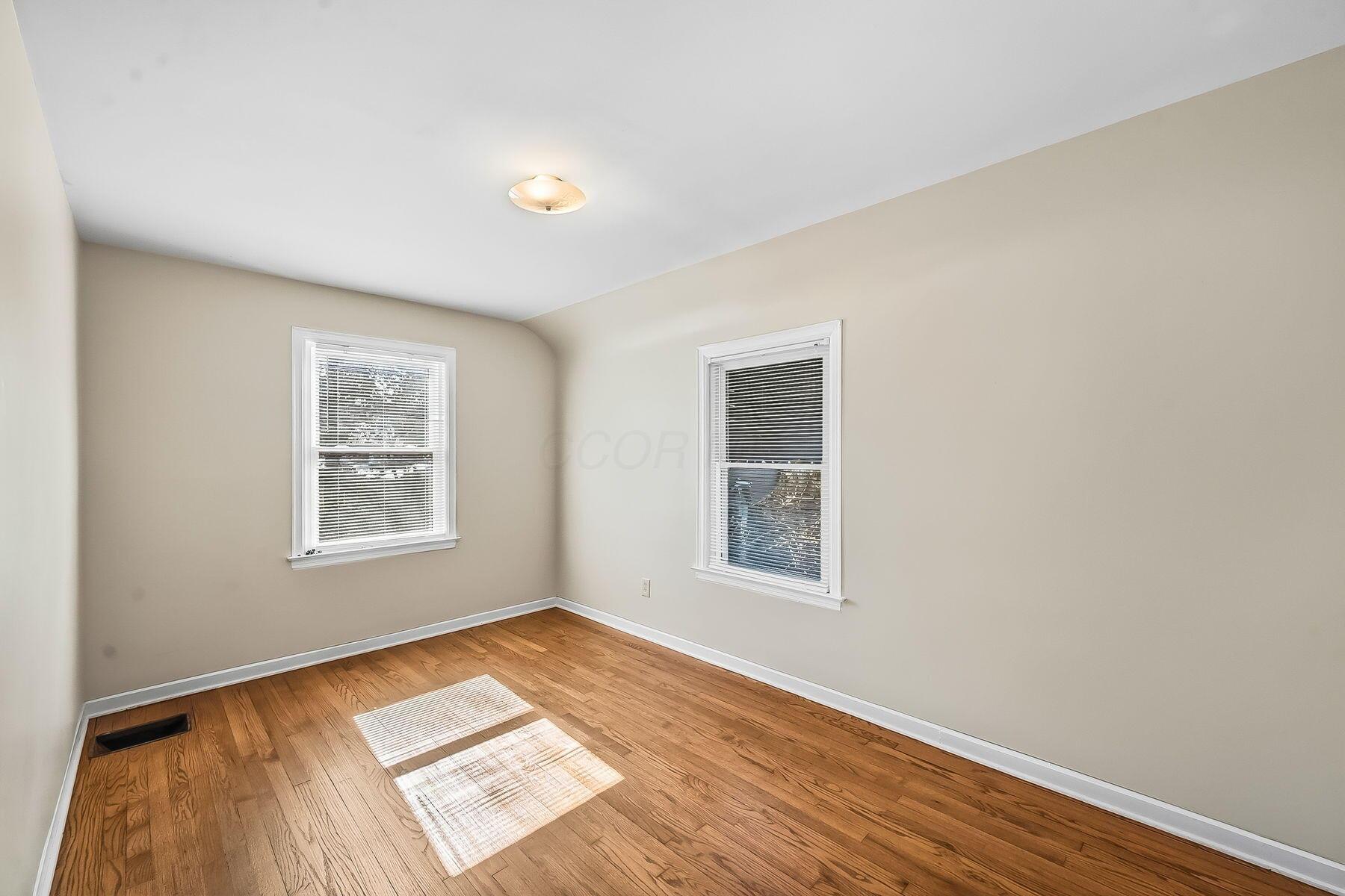 925 Kinnear Road Columbus, OH 43212 - Photo 12 of 34 Bedroom First Level