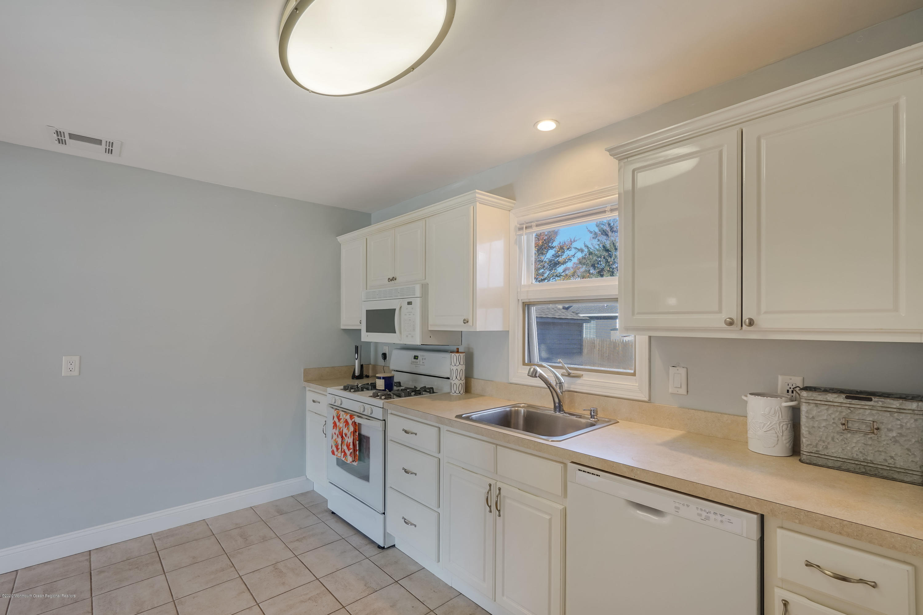 2329 Pineneedle Road Point Pleasant, NJ 08742 - Photo 26 of 37 026_dsc07595