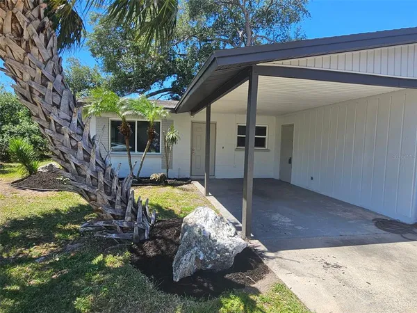 $1,850 | 4118 59th Street West, Bradenton, FL 34209