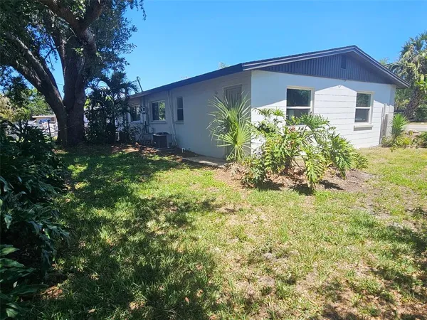 $1,850 | 4118 59th Street West, Bradenton, FL 34209