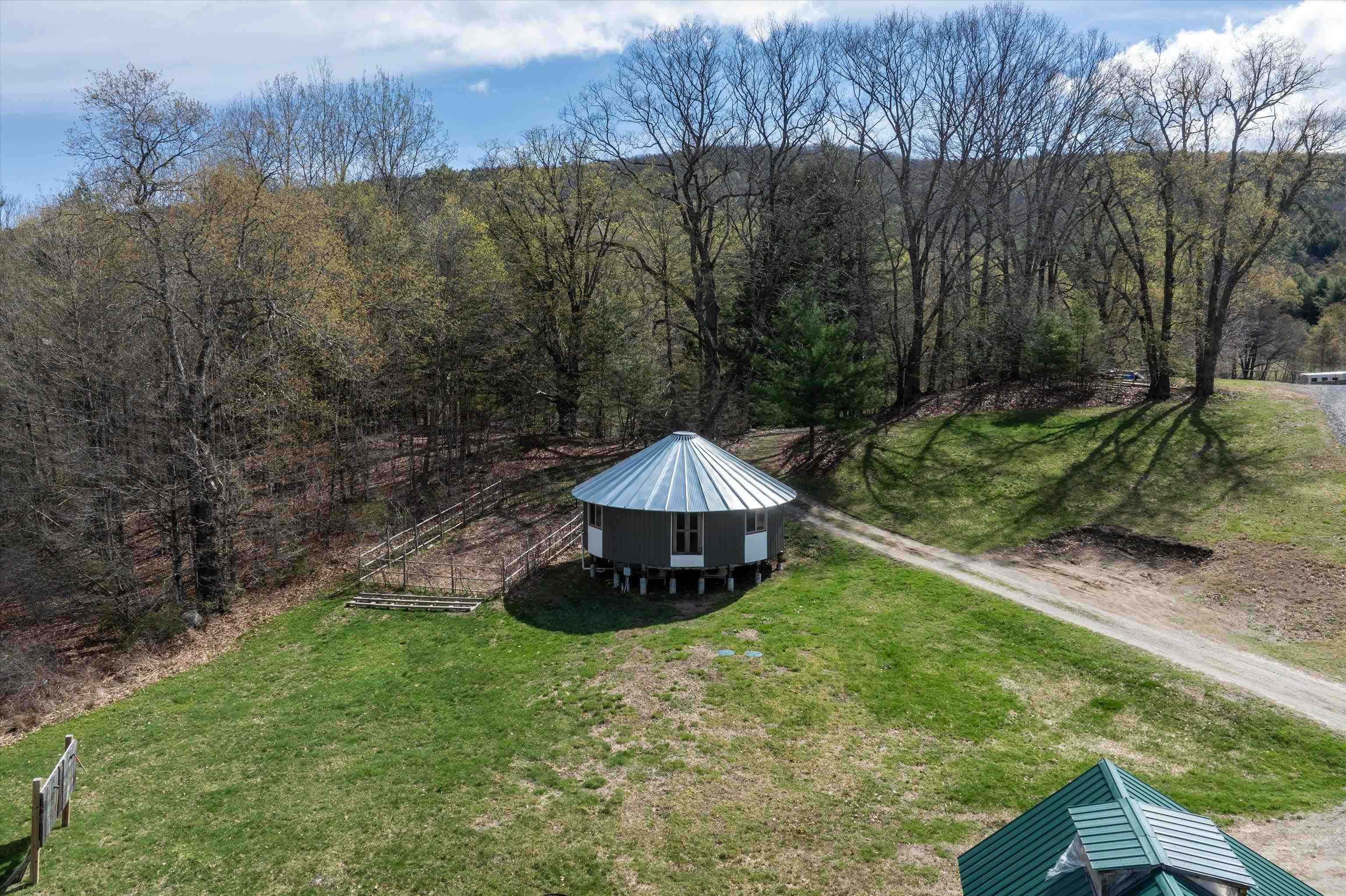 757 Weatherhead Hollow Road Guilford, VT 05301 - Photo 33 of 42