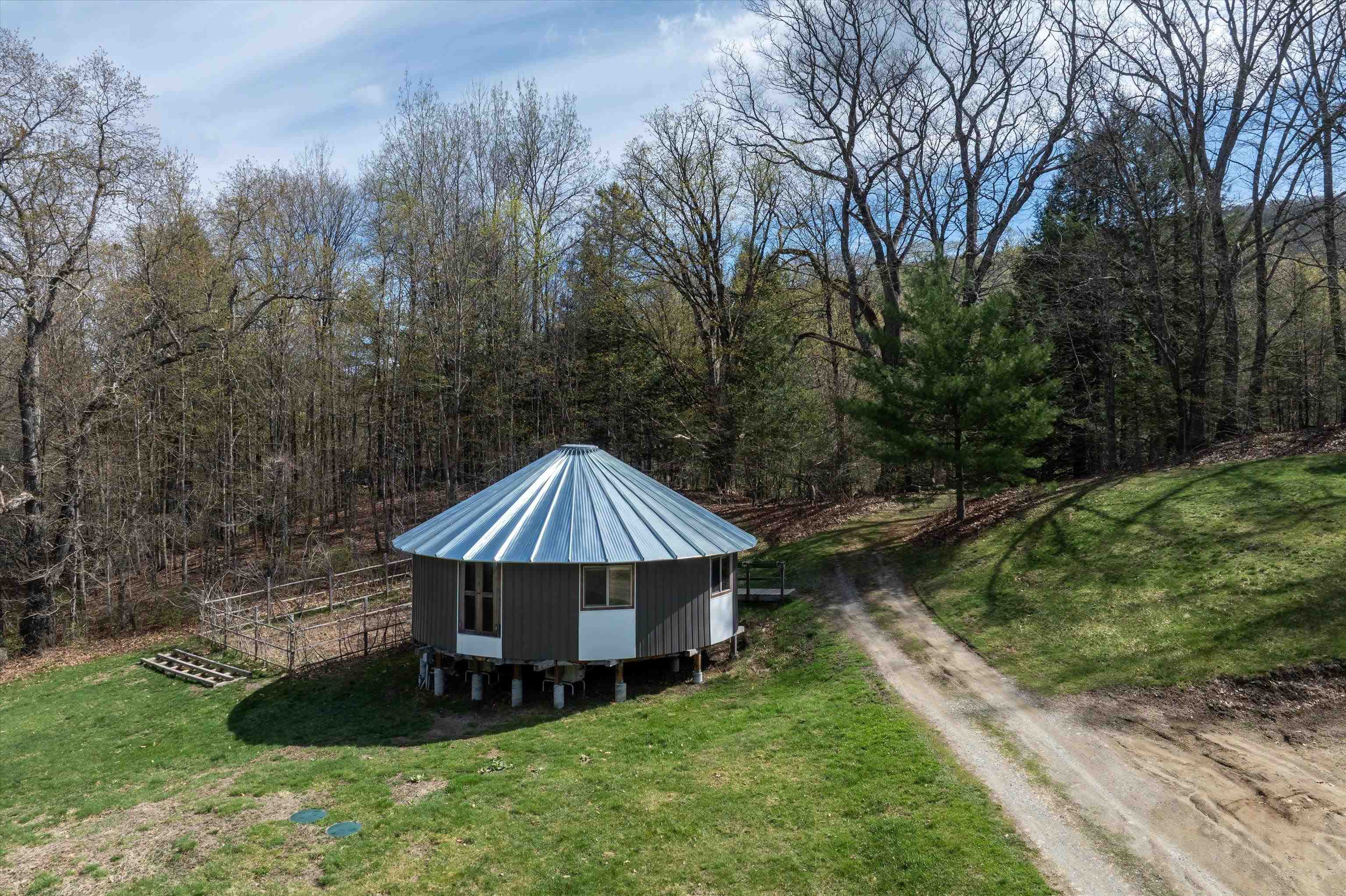 757 Weatherhead Hollow Road Guilford, VT 05301 - Photo 34 of 42