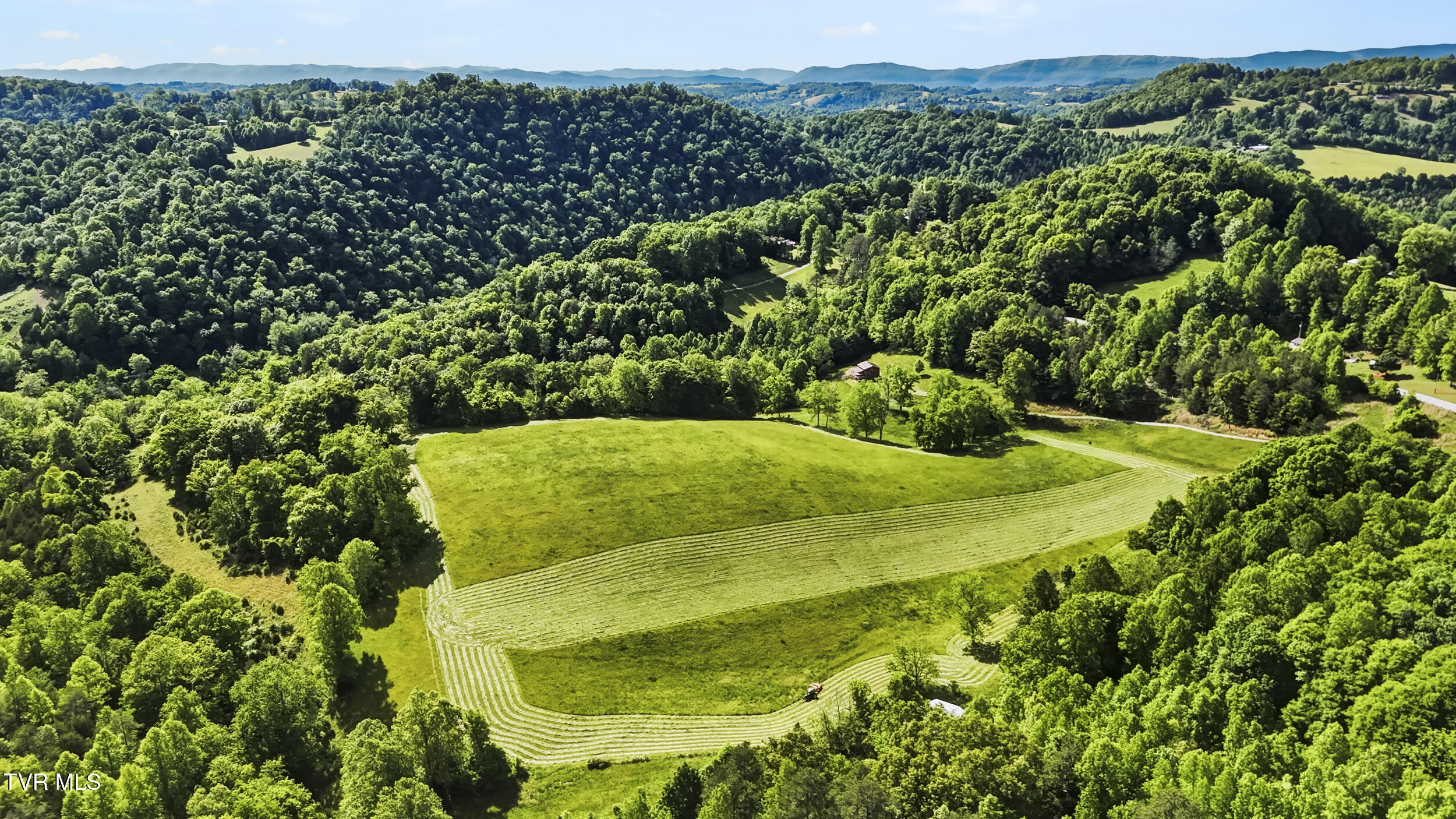 3609 Cave Springs Road Tazewell, TN 37879 - Photo 17 of 33 dji_20260511164123_0446_d