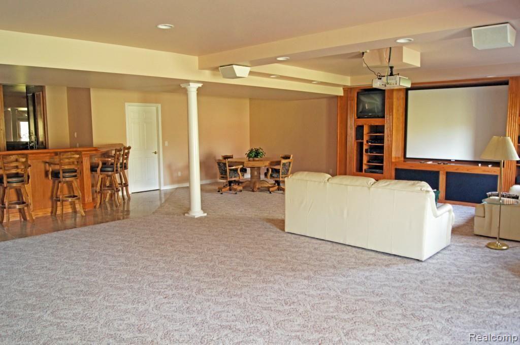 1812 Fox Run Rochester Hills, MI 48306 - Photo 40 of 48