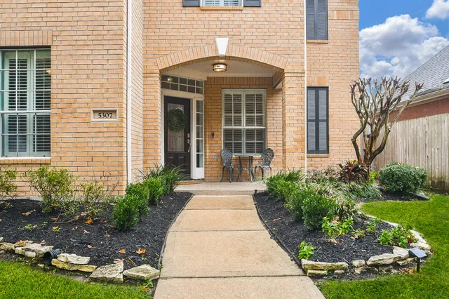 $638,000 | 5307 Portage Rock Lane, Katy, TX 77450