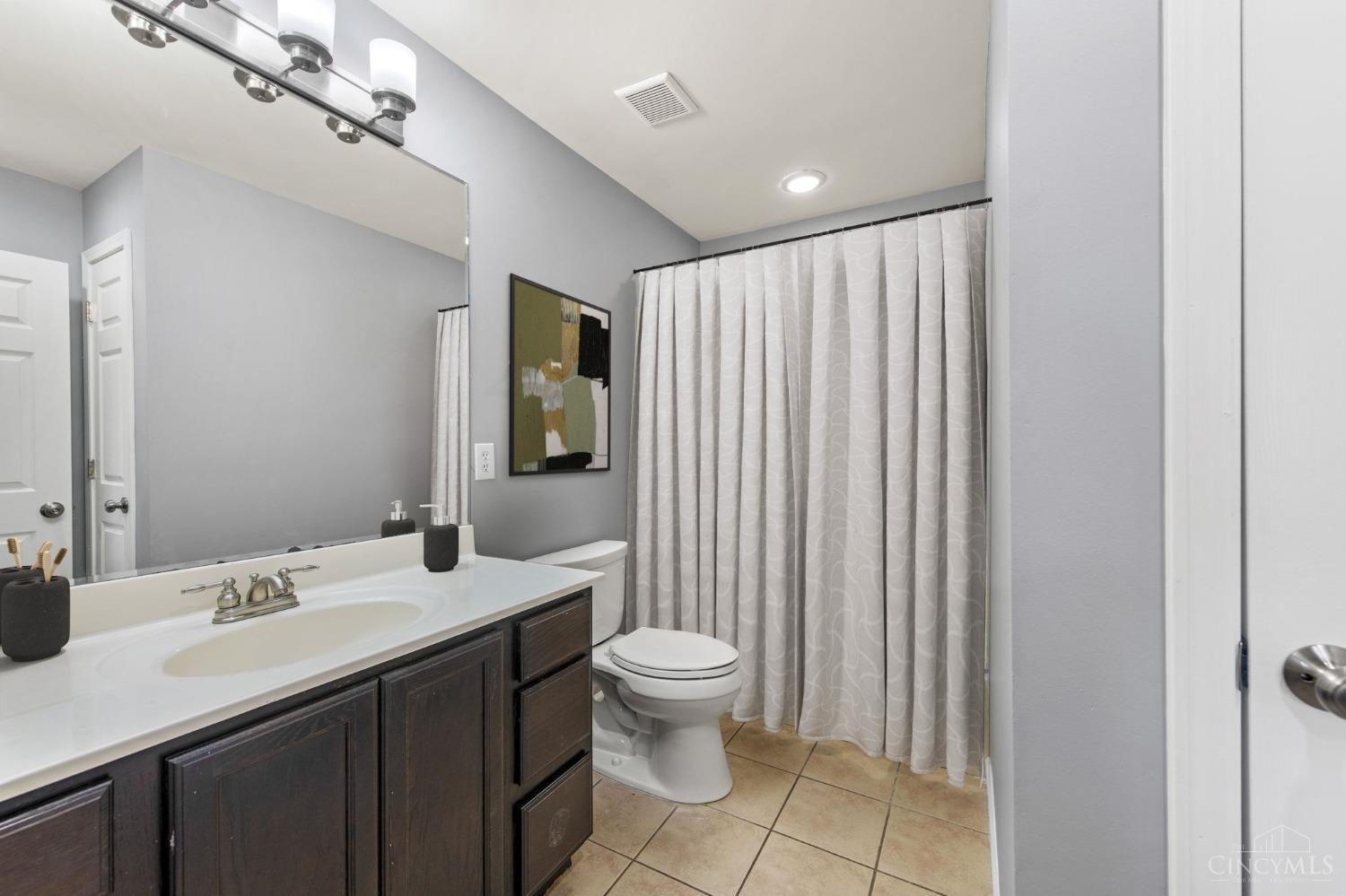 2115 Adams Road Cincinnati, OH 45231 - Photo 22 of 38 Gallery Image 22