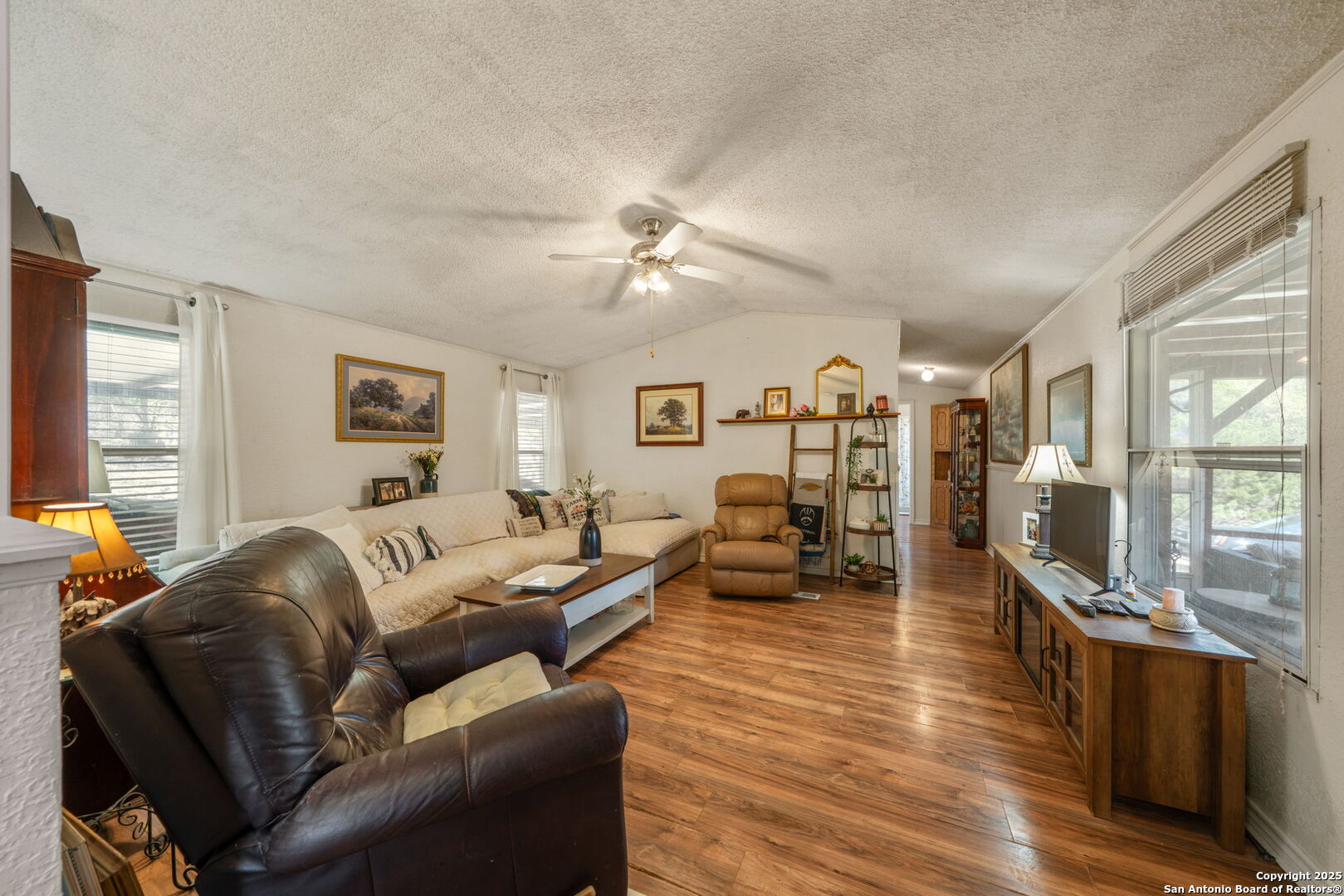 1128 Wright Drive Bandera, TX 78003 - Photo 11 of 46