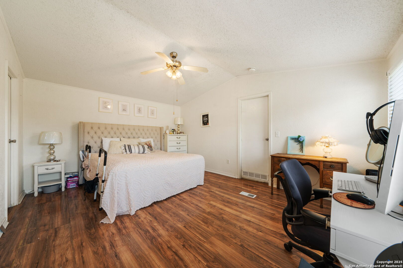 1128 Wright Drive Bandera, TX 78003 - Photo 20 of 46