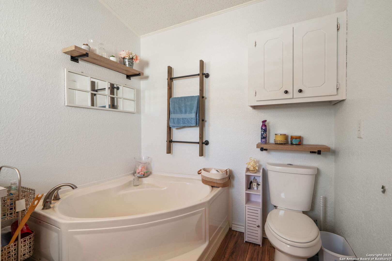 1128 Wright Drive Bandera, TX 78003 - Photo 22 of 46