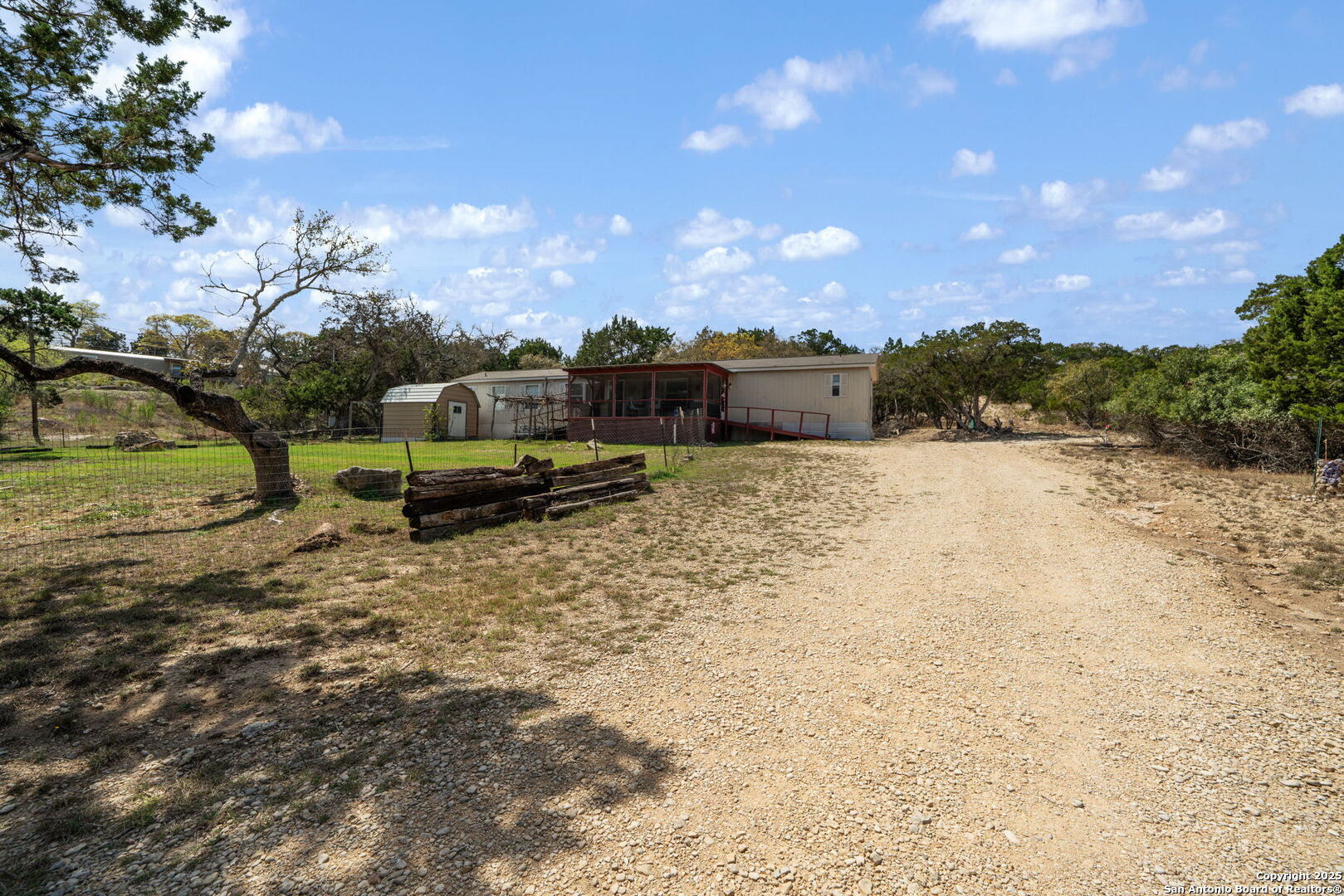 1128 Wright Drive Bandera, TX 78003 - Photo 6 of 46