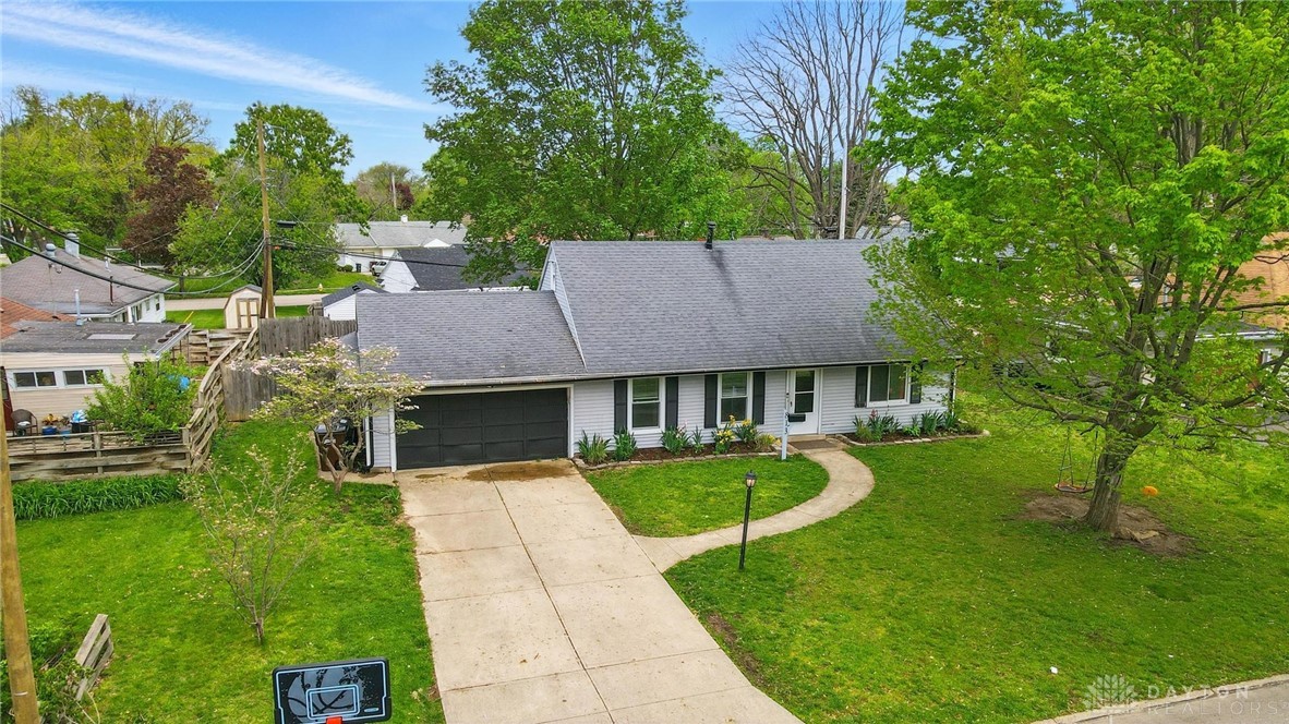 813 Kenosha Road Kettering, OH 45429 - Photo 3 of 20