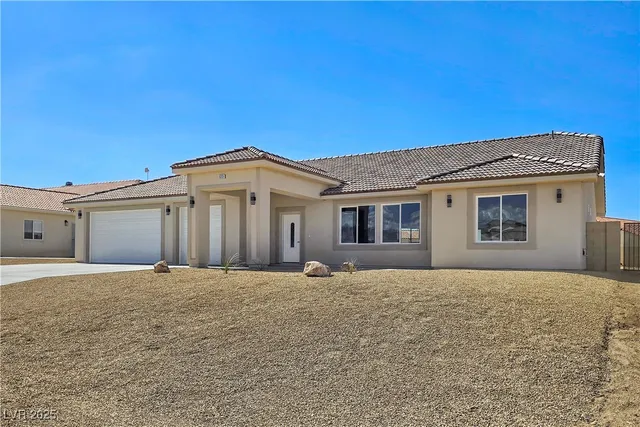 $489,900 | 6920 Longmeadow Drive, Pahrump, NV 89061
