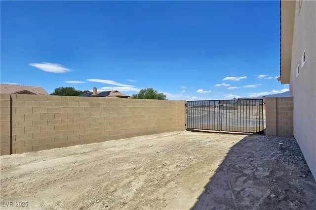 $489,900 | 6920 Longmeadow Drive, Pahrump, NV 89061