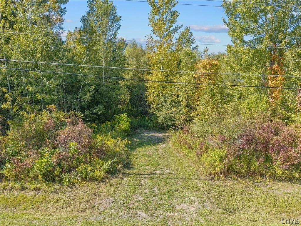 9149 Mud Mill Road Clay, NY 13029 - Photo 7 of 9
