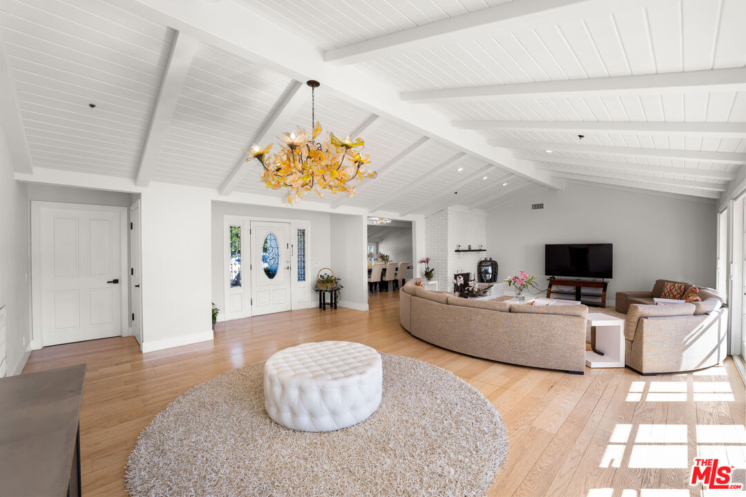 23628 Long Valley Road Hidden Hills, CA 91302 - Photo 5 of 25