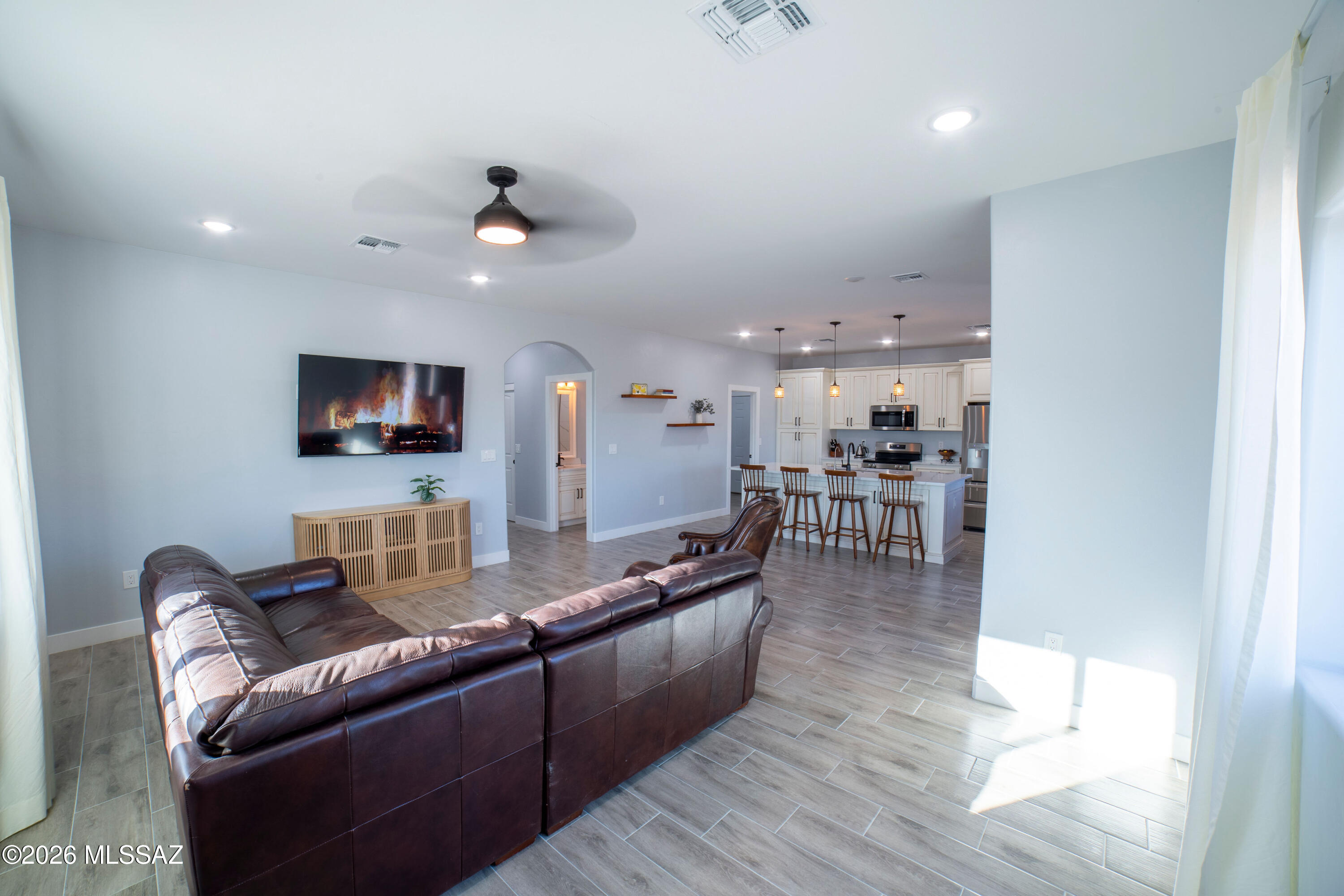 1893 Circulo Greco Rio Rico, AZ 85648 - Photo 5 of 37 1893CirculoGreco-24