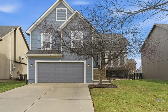 $400,000 | 12385 South Quail Ridge Drive, Olathe, KS 66061