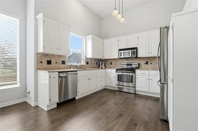 $400,000 | 12385 South Quail Ridge Drive, Olathe, KS 66061