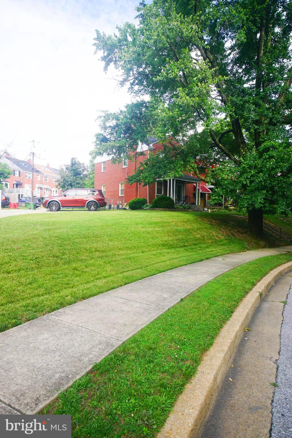 5013 Hillen Road Baltimore, MD 21239 - Photo 2 of 25 Large End Unit!