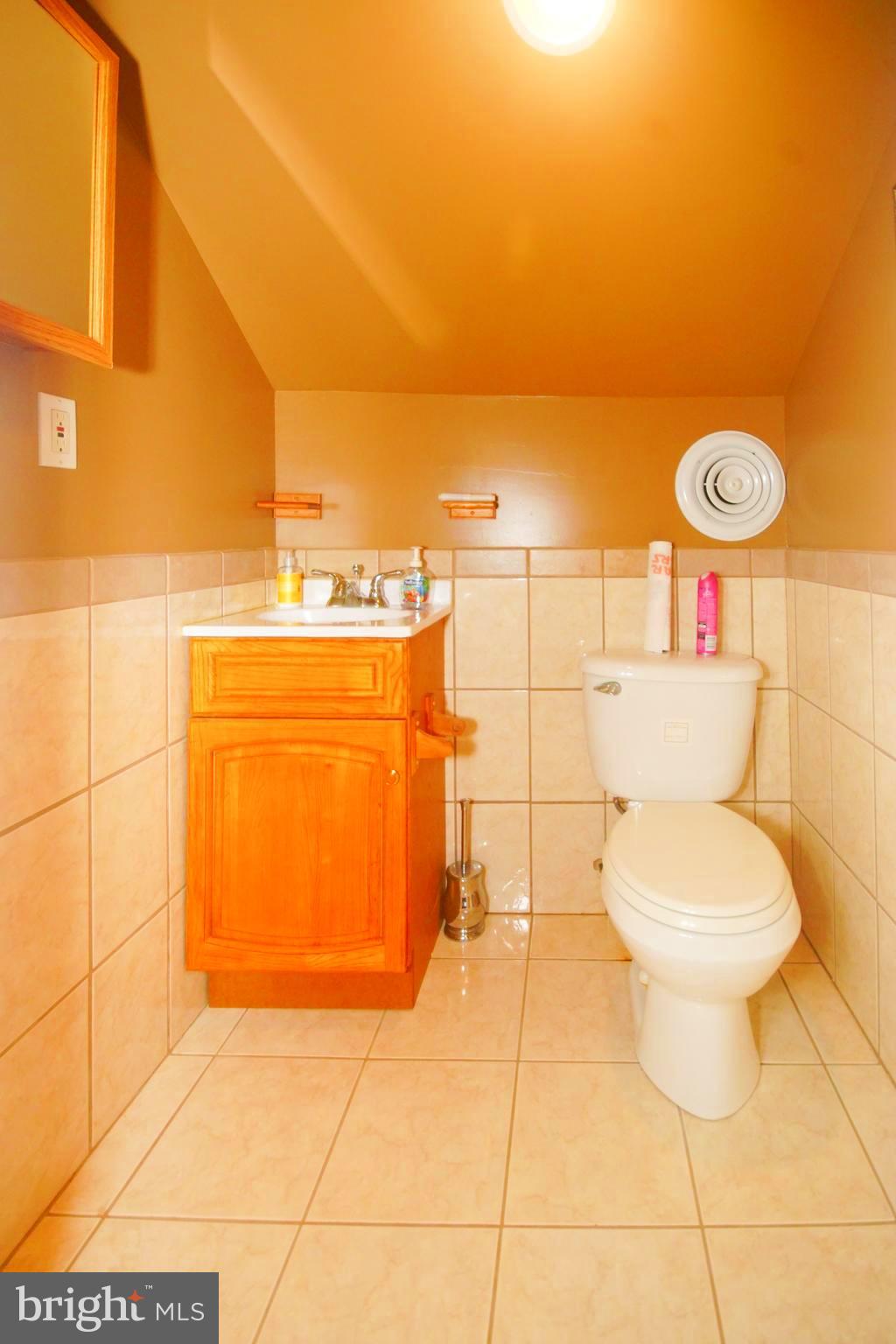 5013 Hillen Road Baltimore, MD 21239 - Photo 22 of 25 4th Level Bathroom