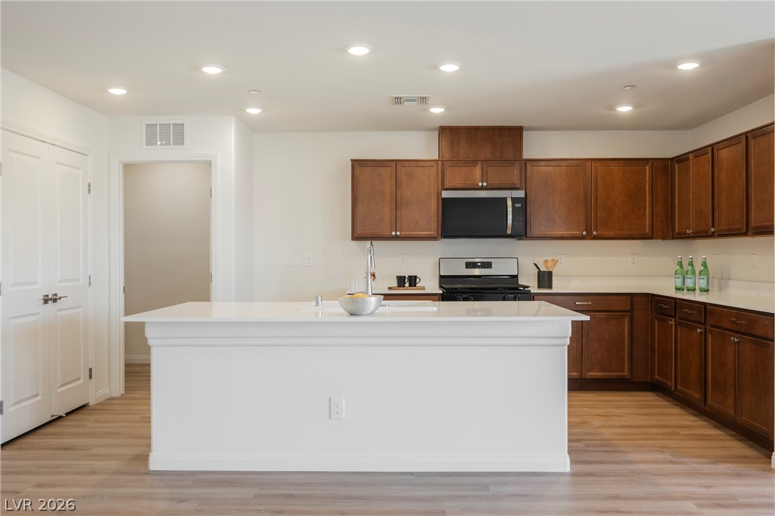 724 Wild Highlands Lane Henderson, NV 89015 - Photo 9 of 25