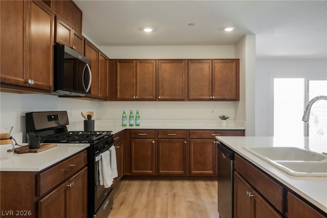 724 Wild Highlands Lane Henderson, NV 89015 - Photo 10 of 25