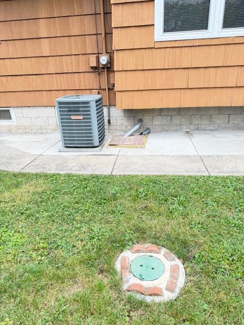 7809 Chase Street Merrillville, IN 46410 - Photo 25 of 33 a view of outdoor space and yard