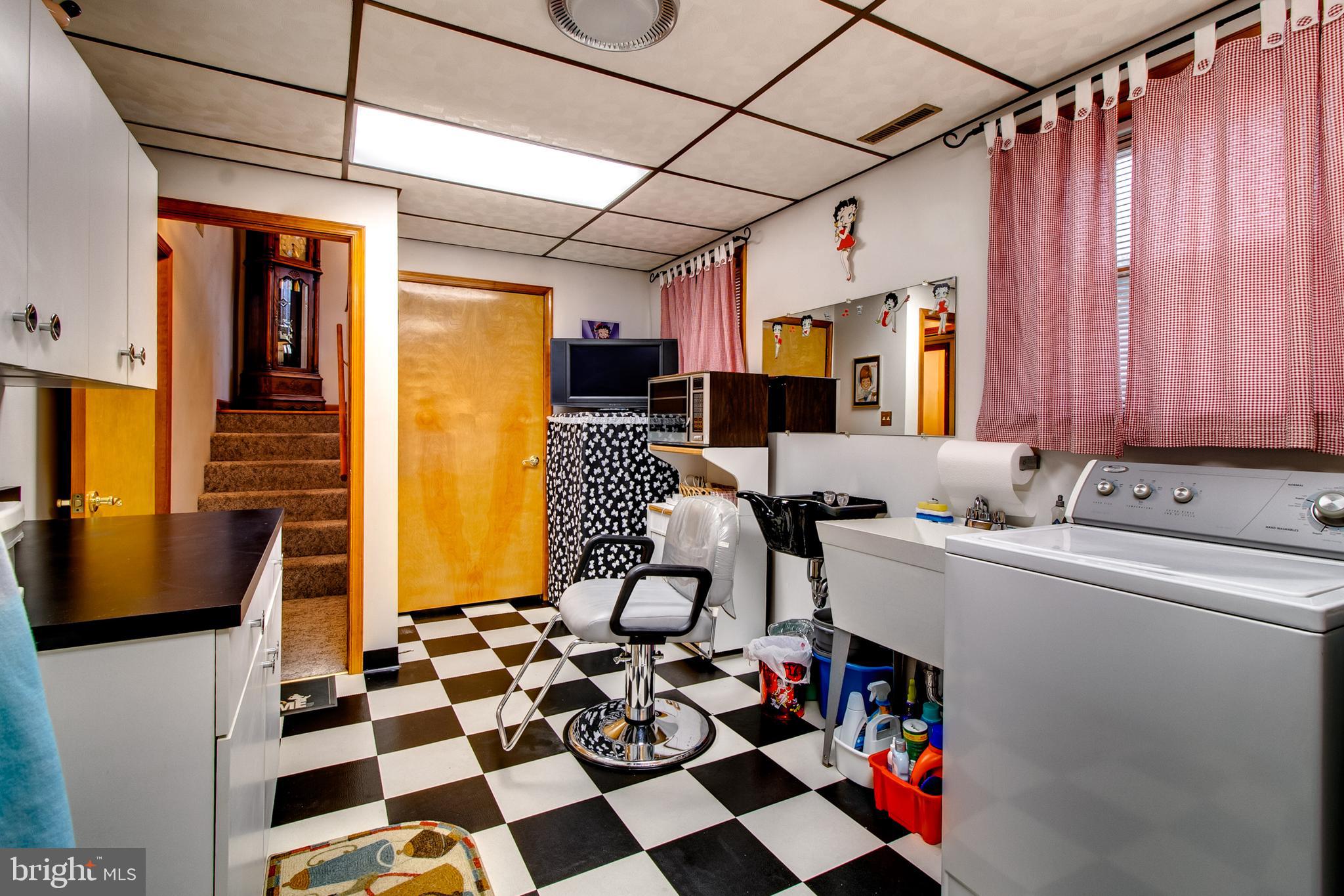 1609 Cape May Road Baltimore, MD 21221 - Photo 30 of 39 Laundry Room