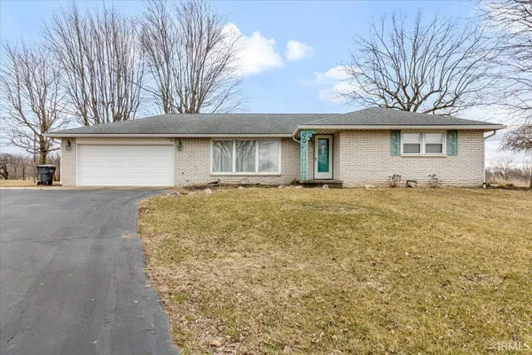 $214,900 | 16600 North Fort Wayne Avenue, Eaton, IN 47338