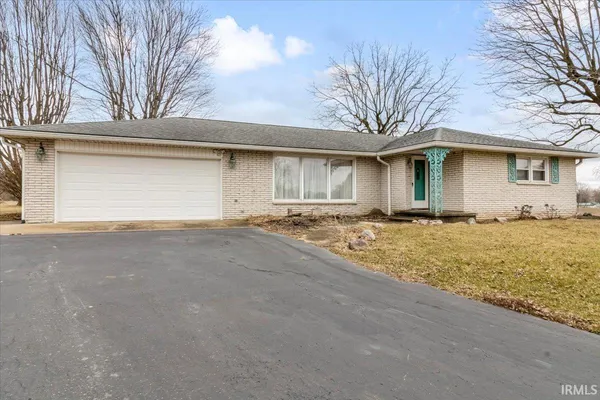 $214,900 | 16600 North Fort Wayne Avenue, Eaton, IN 47338