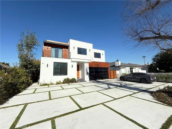 $9,900 | 18039 Rosita Street, Encino, CA 91316