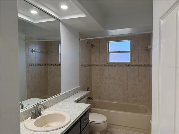 $1,975 | 4503 Hale Street, Sarasota, FL 34233