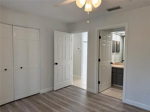 $1,975 | 4503 Hale Street, Sarasota, FL 34233