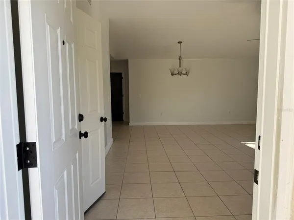 $1,975 | 4503 Hale Street, Sarasota, FL 34233