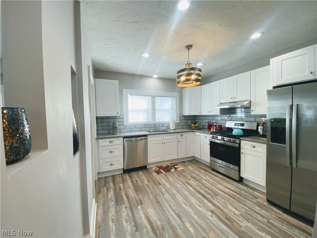 3306 Yorkshire Road Cleveland, OH 44118 - Photo 5 of 13 Kitchen