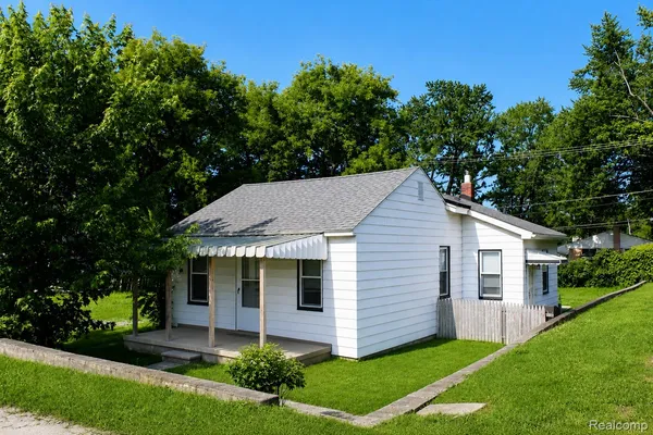 $279,900 | Undisclosed Address, Westland, MI 48185