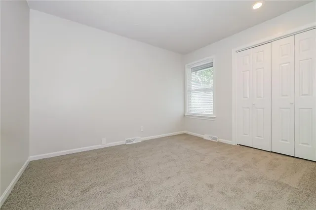 $2,175 | 109 Southeast Rockwood Street, Blue Springs, MO 64014