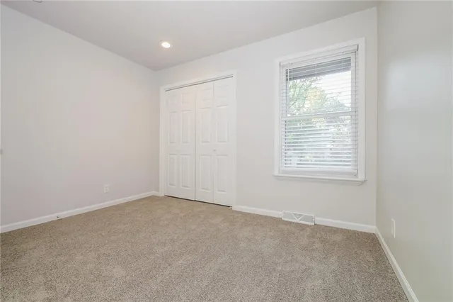 $2,175 | 109 Southeast Rockwood Street, Blue Springs, MO 64014