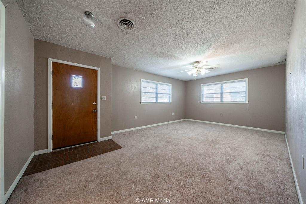 1631 20th Street Anson, TX 79501 - Photo 4 of 27