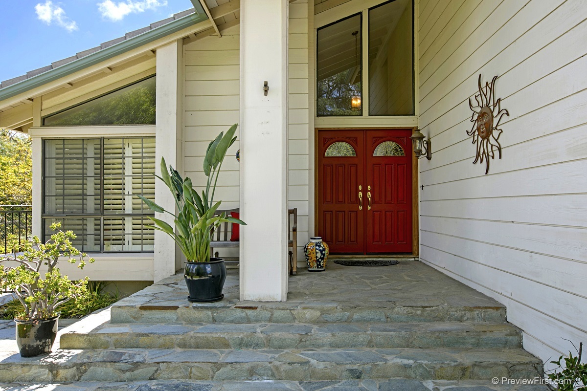 15010 Derringer Road Poway, CA 92064 - Photo 3 of 25